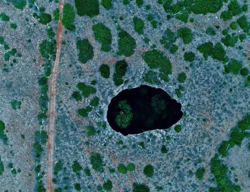 Έρημος Μάνης: Η απόκοσμη «Μαύρη Τρύπα» και το σπάνιο φαινόμενο