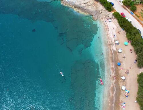 Τσονίμα και Περιγιάλι: Δύο παραλίες δίπλα στην Αθήνα για οικογενειακά μπάνια
